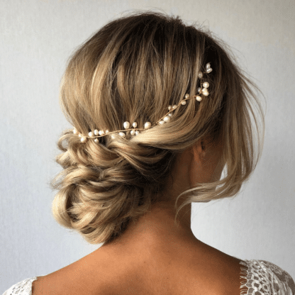 photo of a hair ornament, a hair garland with freshwater pearls